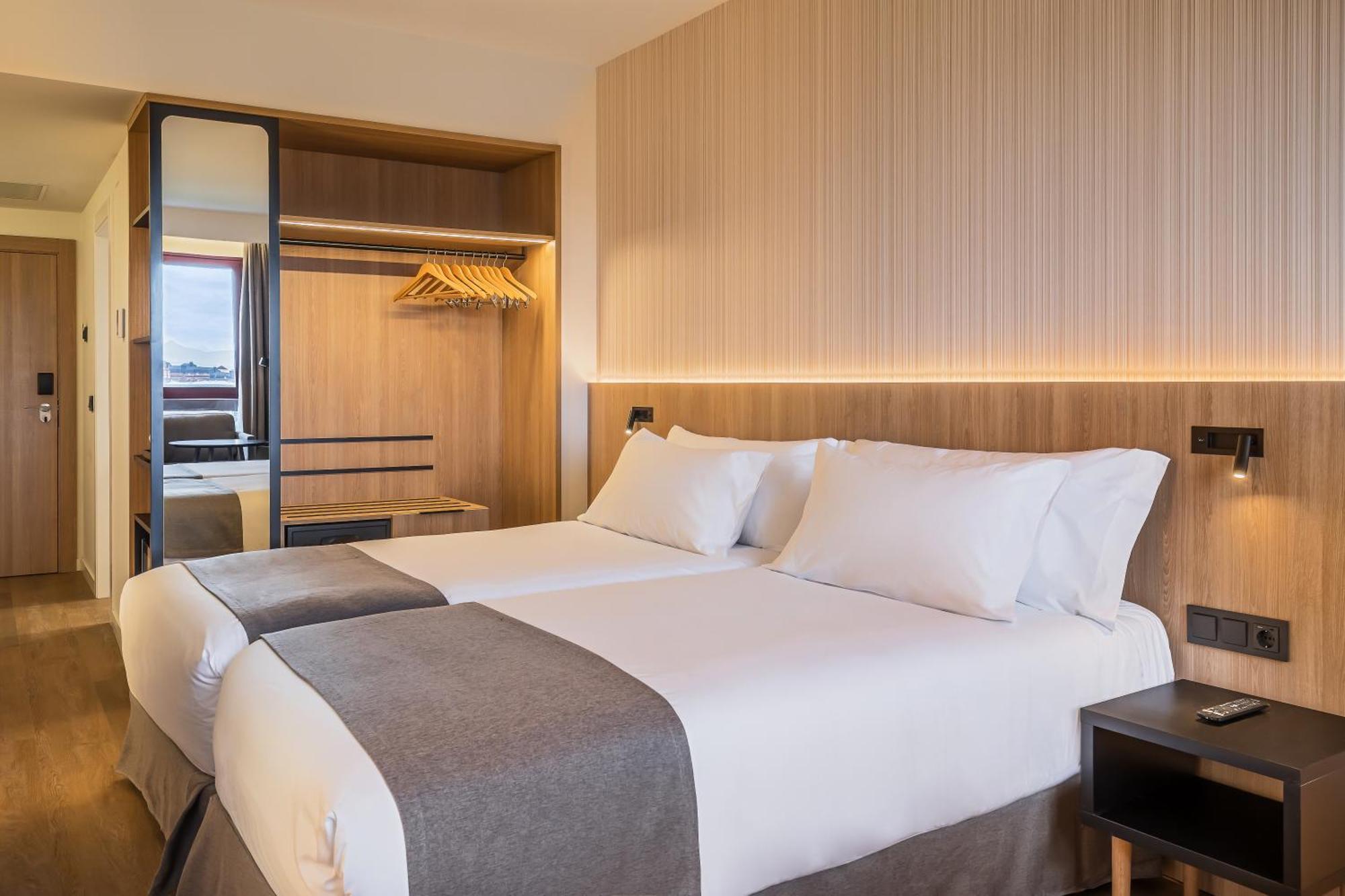 Occidental Pamplona Hotel Ngoại thất bức ảnh