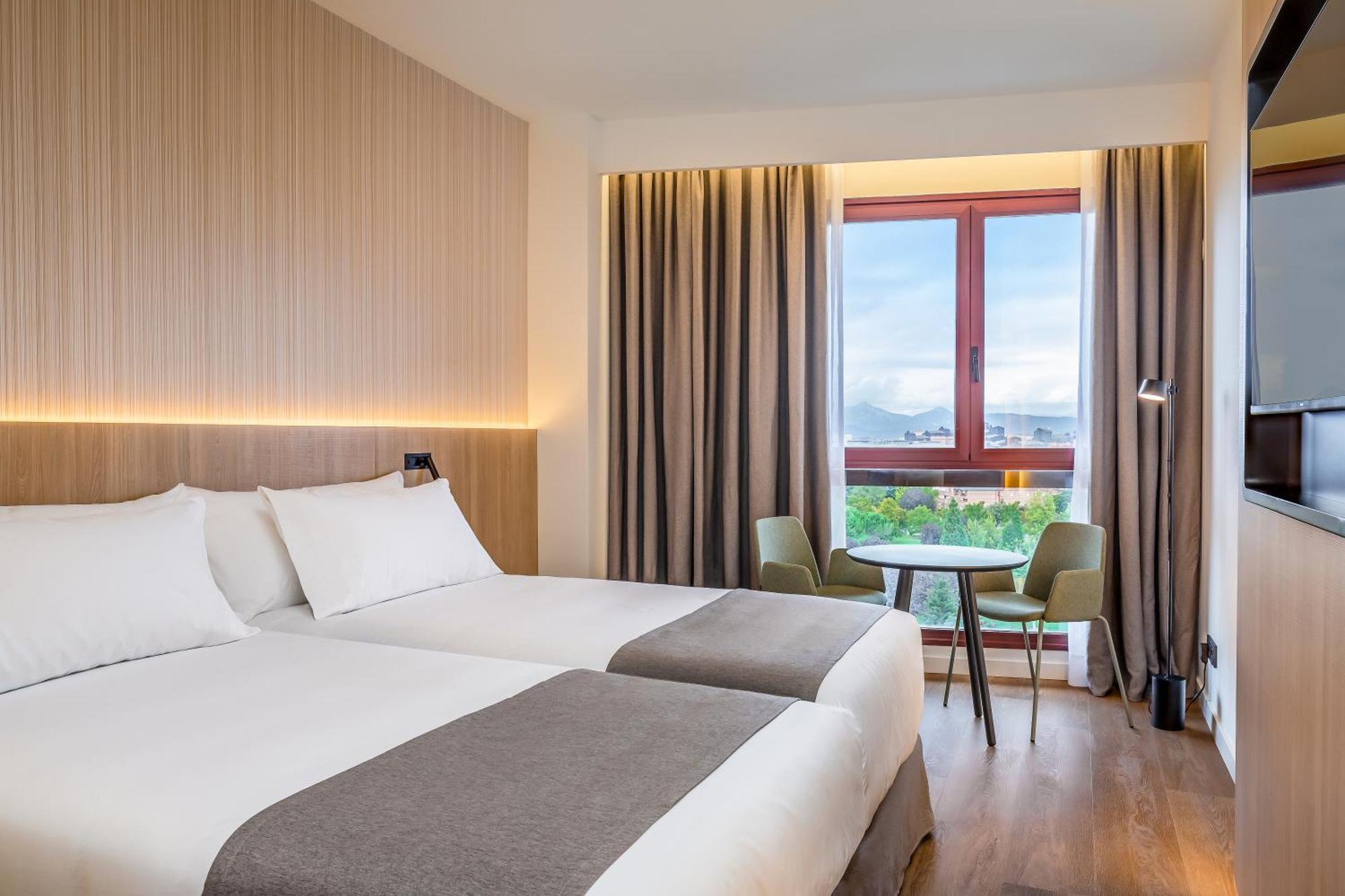 Occidental Pamplona Hotel Ngoại thất bức ảnh