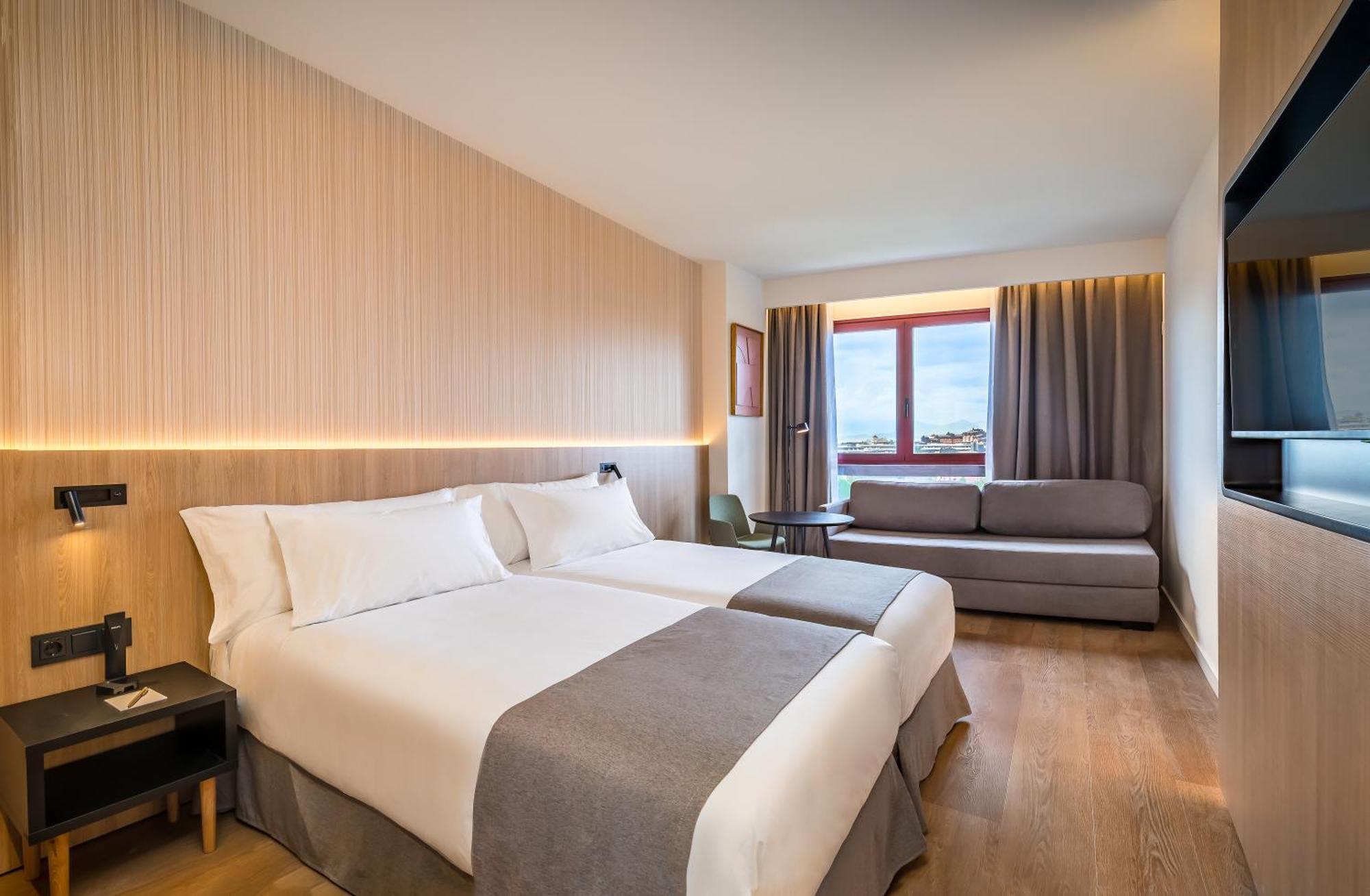 Occidental Pamplona Hotel Ngoại thất bức ảnh