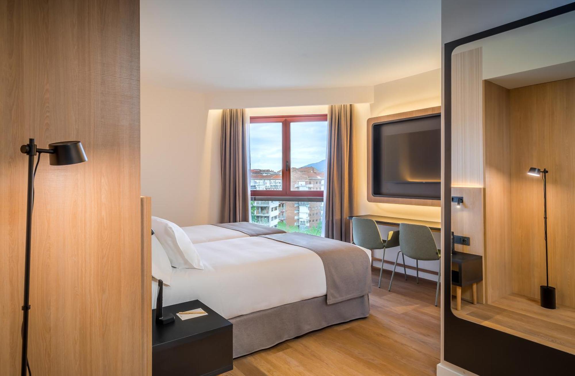 Occidental Pamplona Hotel Ngoại thất bức ảnh