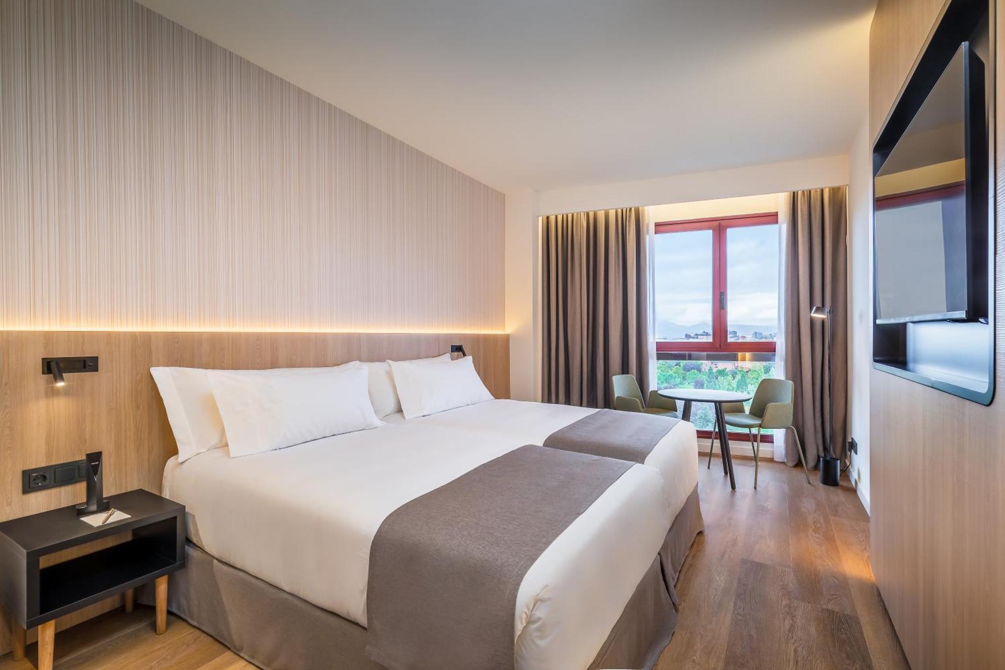 Occidental Pamplona Hotel Ngoại thất bức ảnh
