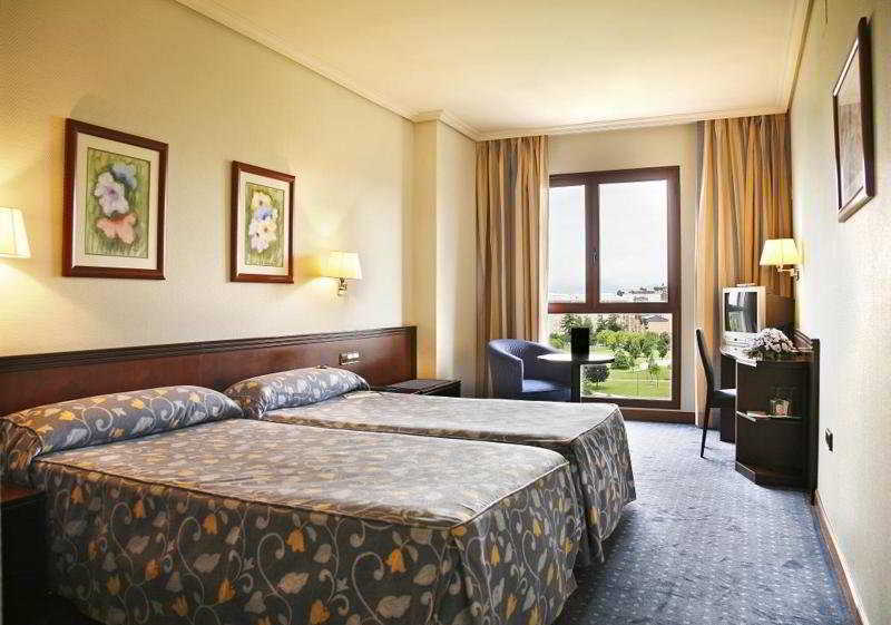 Occidental Pamplona Hotel Phòng bức ảnh