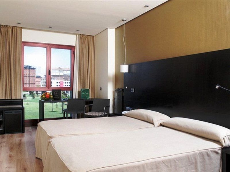 Occidental Pamplona Hotel Ngoại thất bức ảnh