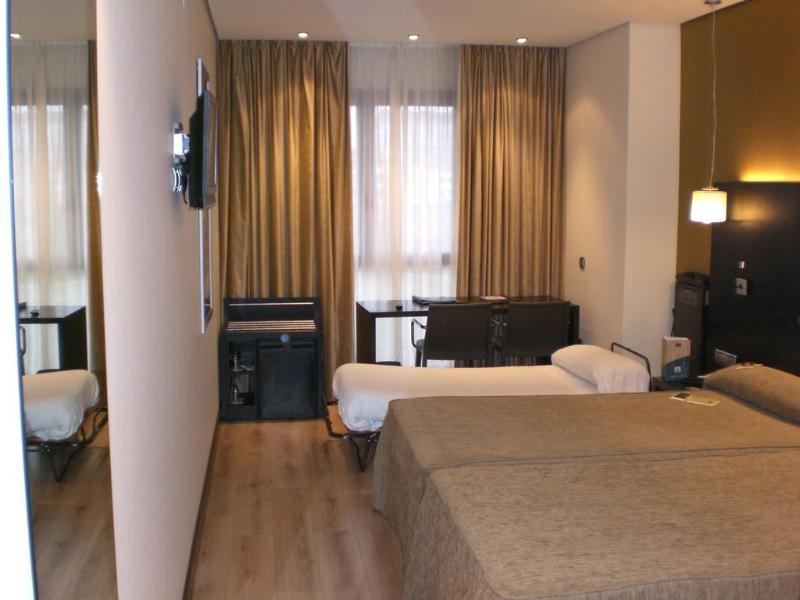 Occidental Pamplona Hotel Ngoại thất bức ảnh