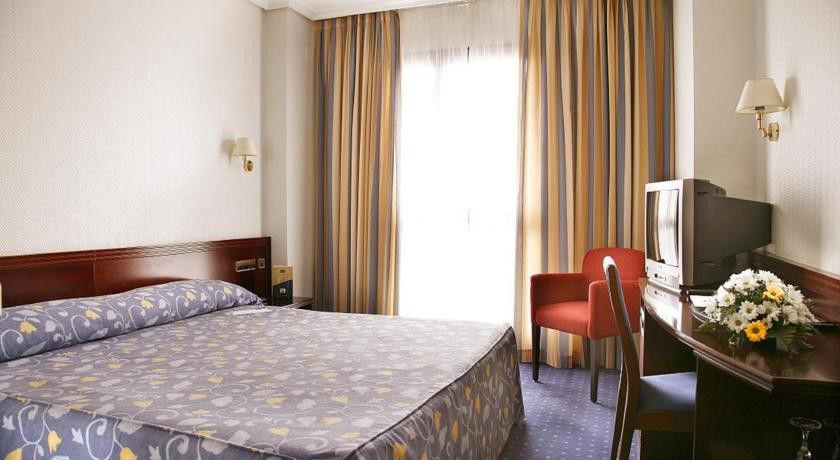 Occidental Pamplona Hotel Ngoại thất bức ảnh